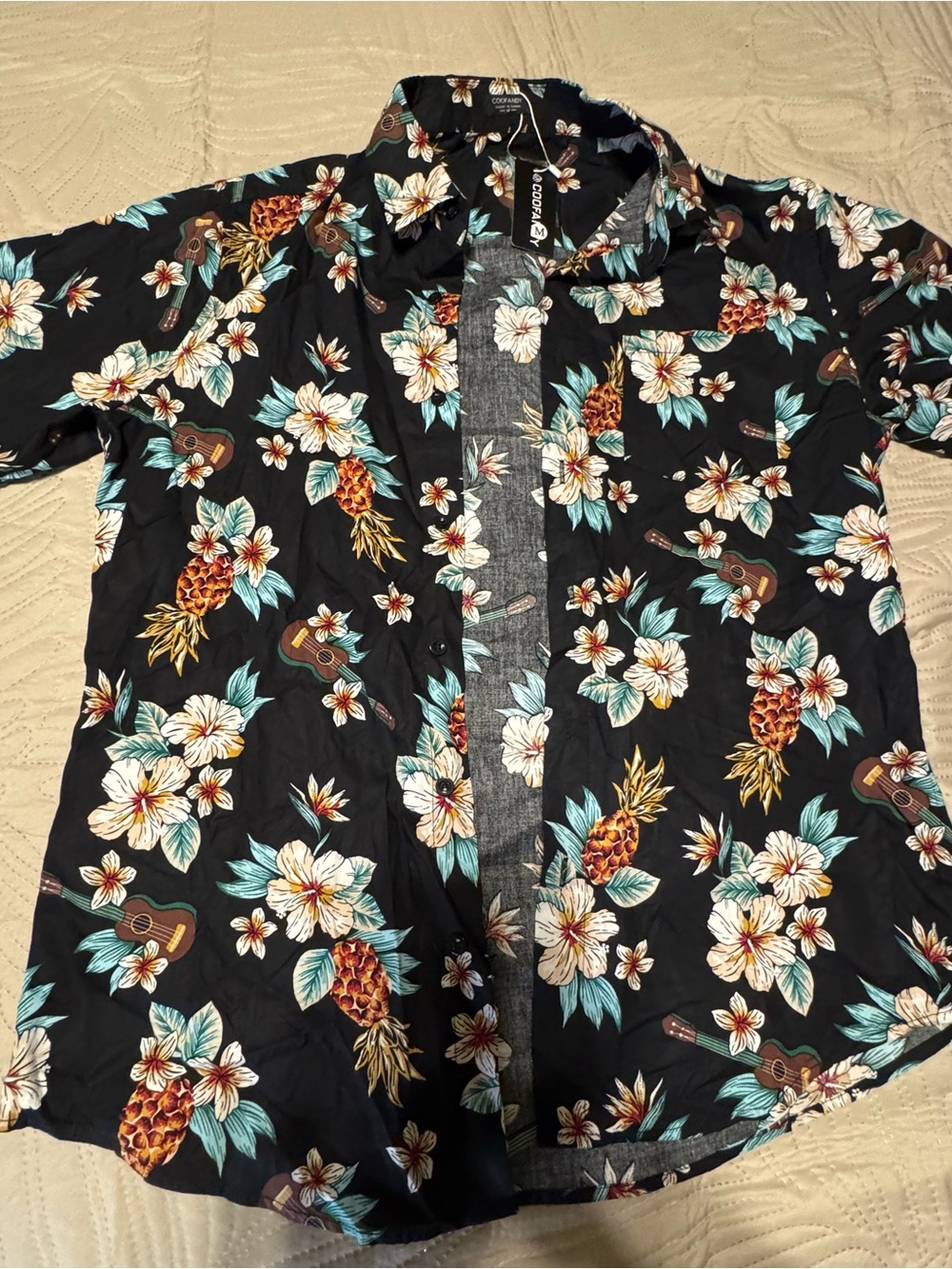 Coofandy  Men’s Black Tropical Pineapple Floral Button-Down Shirt SIZE M NWTs